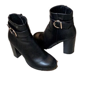 ASOS Design Retreat Heel Ankle Boots, Size 7, Black Faux Leather.